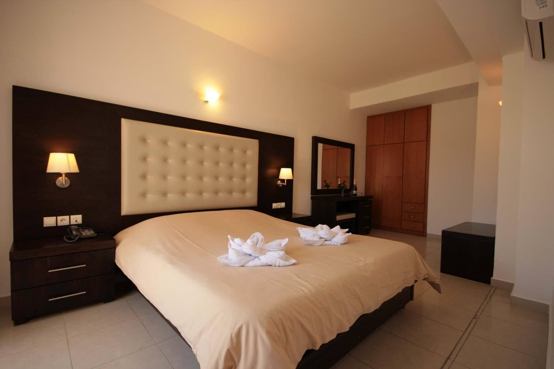 Castro Beach Hotel Maleme Buitenkant foto
