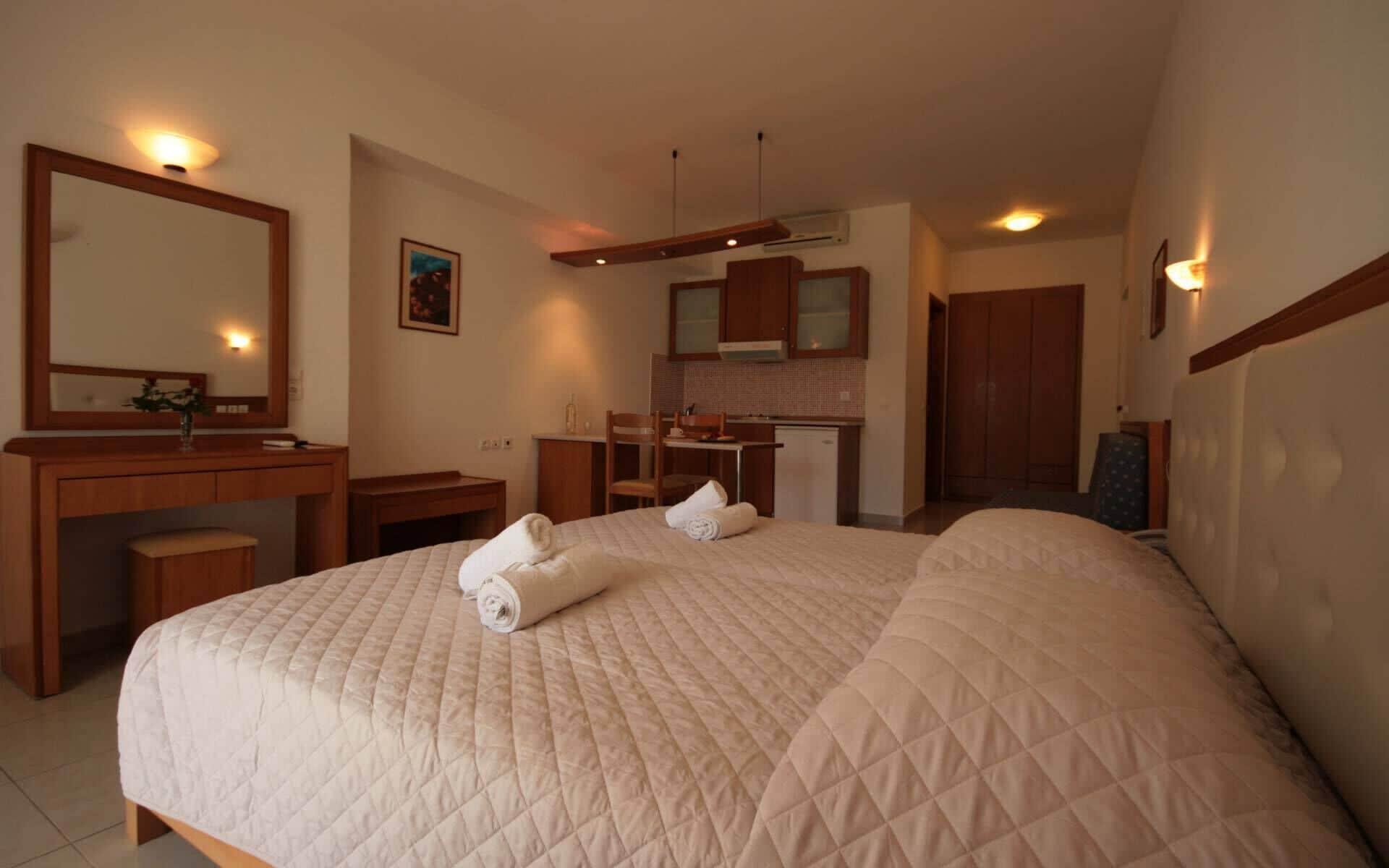 Castro Beach Hotel Maleme Buitenkant foto