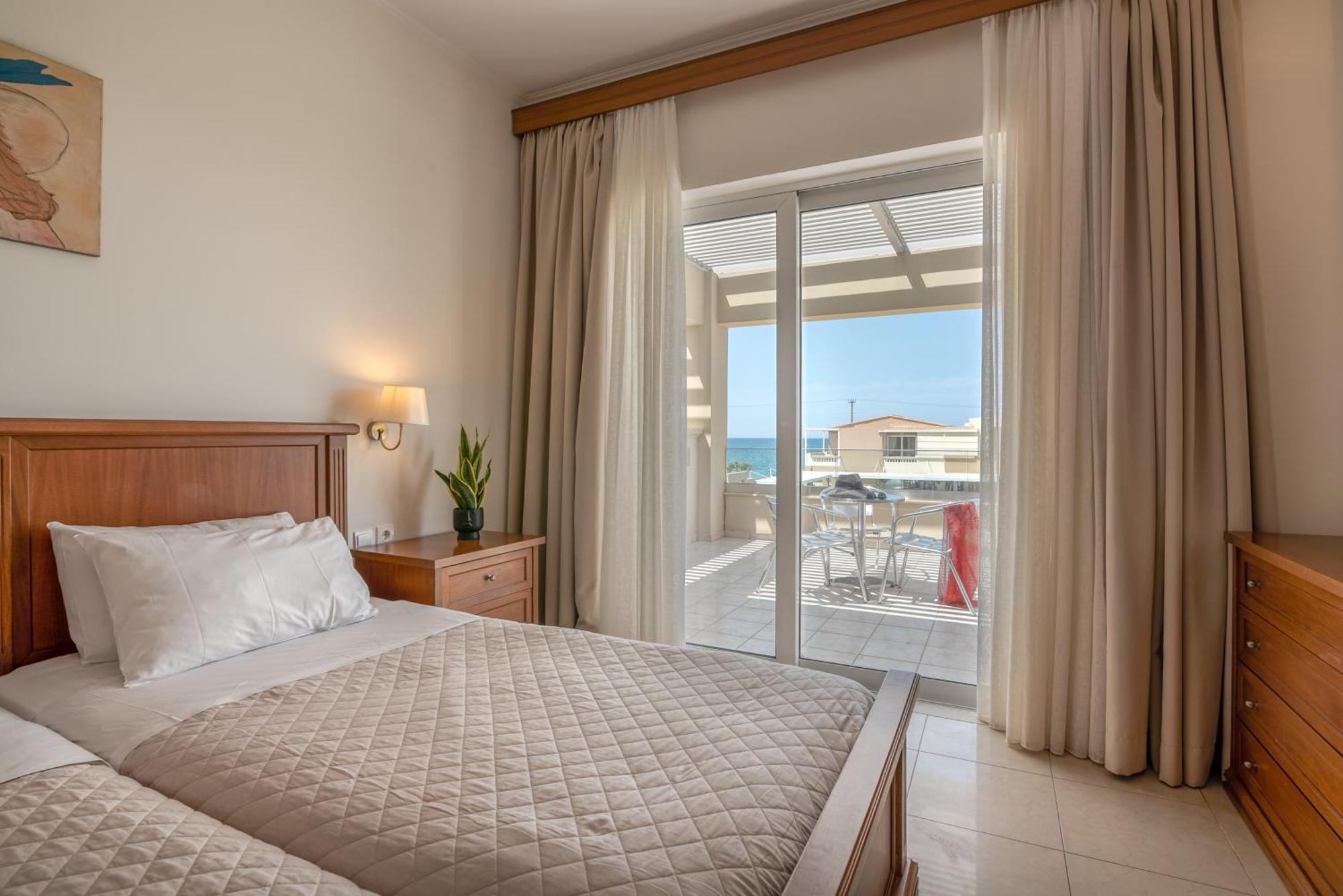 Castro Beach Hotel Maleme Buitenkant foto